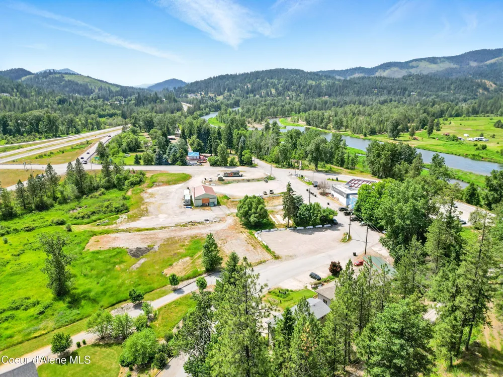 43143 Riverview Drive #APT 8 Kingston, ID 83839