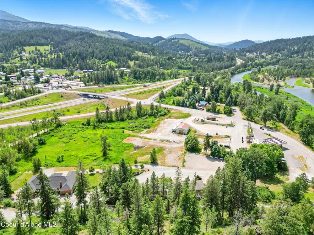 43143 Riverview Drive #APT 8 Kingston, ID 83839
