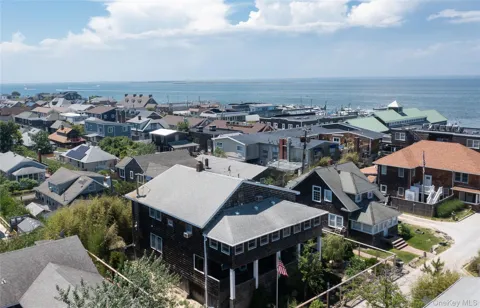 639 Ocean Breeze Walk
