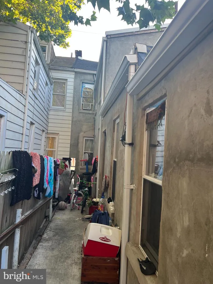 341 S 9TH STREET Reading, PA 19602