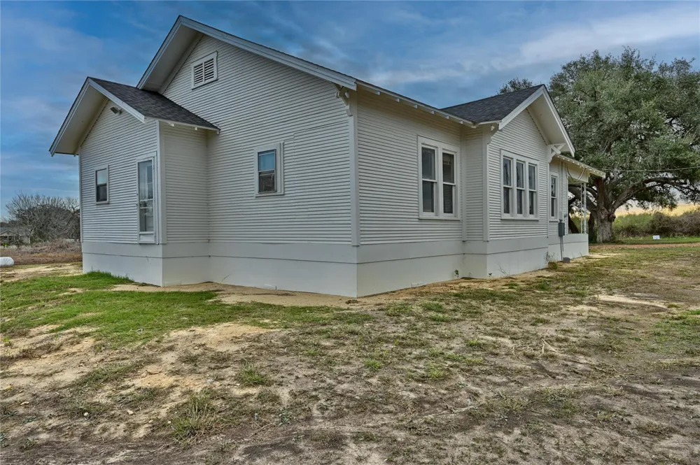 248 County Road 378 Hallettsville, TX 77964