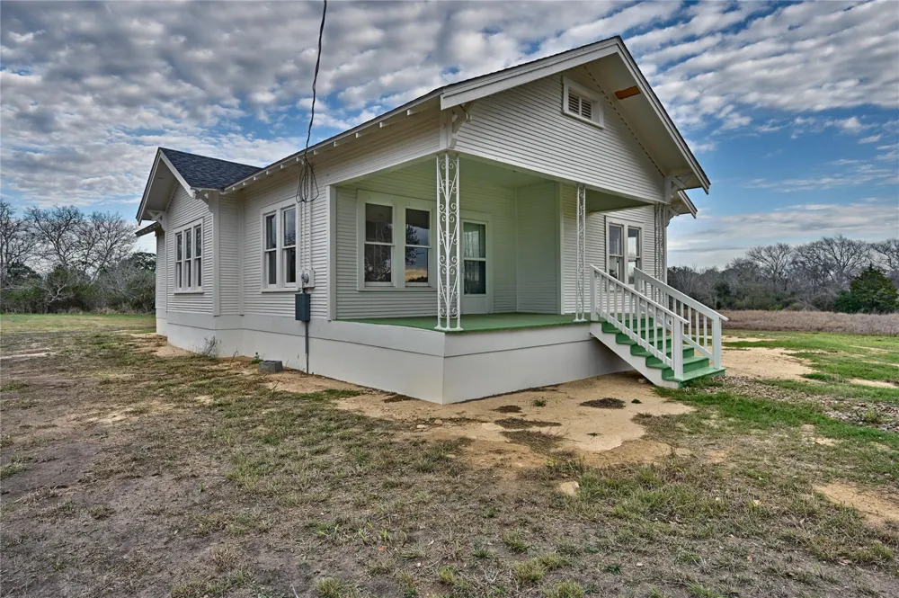 248 County Road 378 Hallettsville, TX 77964