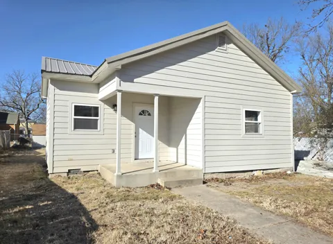 309 C STREET