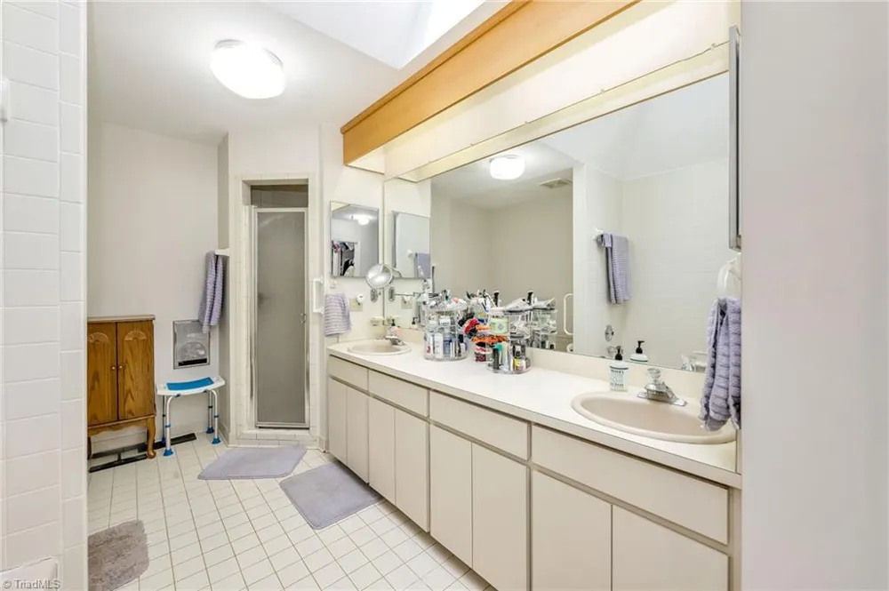 931,935 Don Bare Road Jefferson, NC 28640