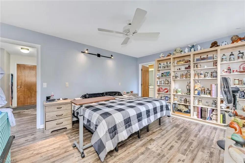 931,935 Don Bare Road Jefferson, NC 28640