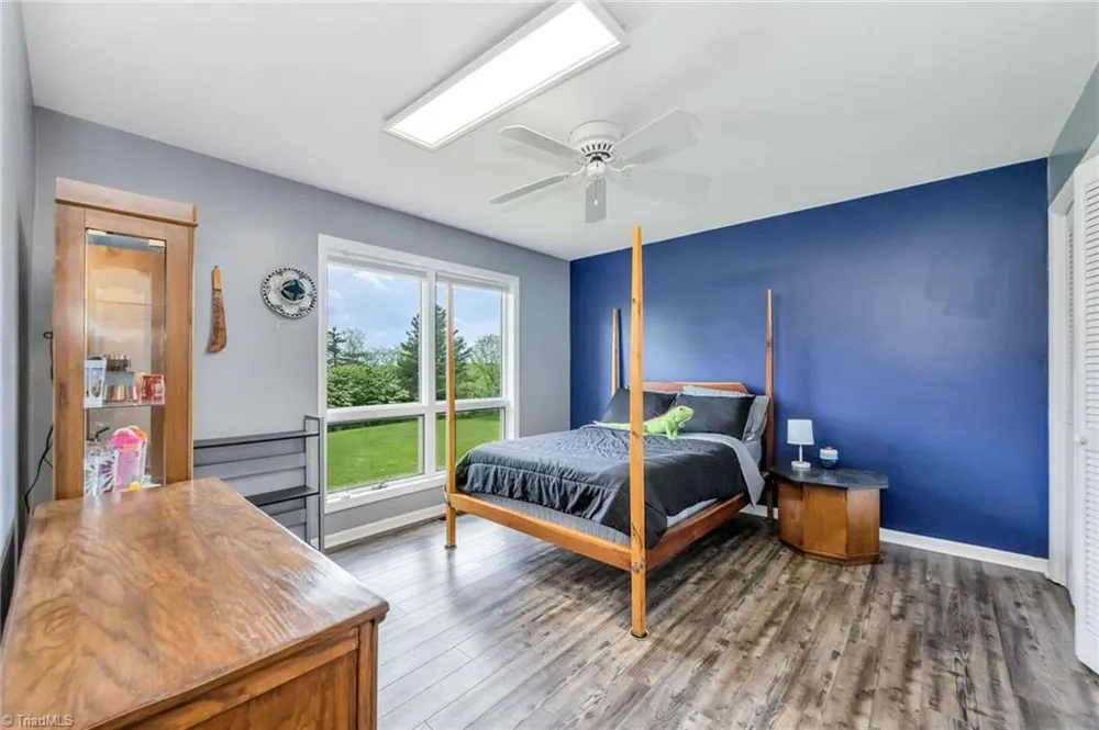 931,935 Don Bare Road Jefferson, NC 28640