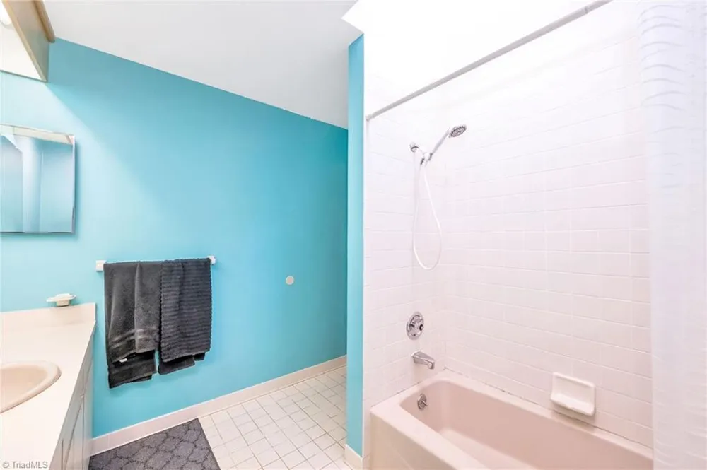 931,935 Don Bare Road Jefferson, NC 28640
