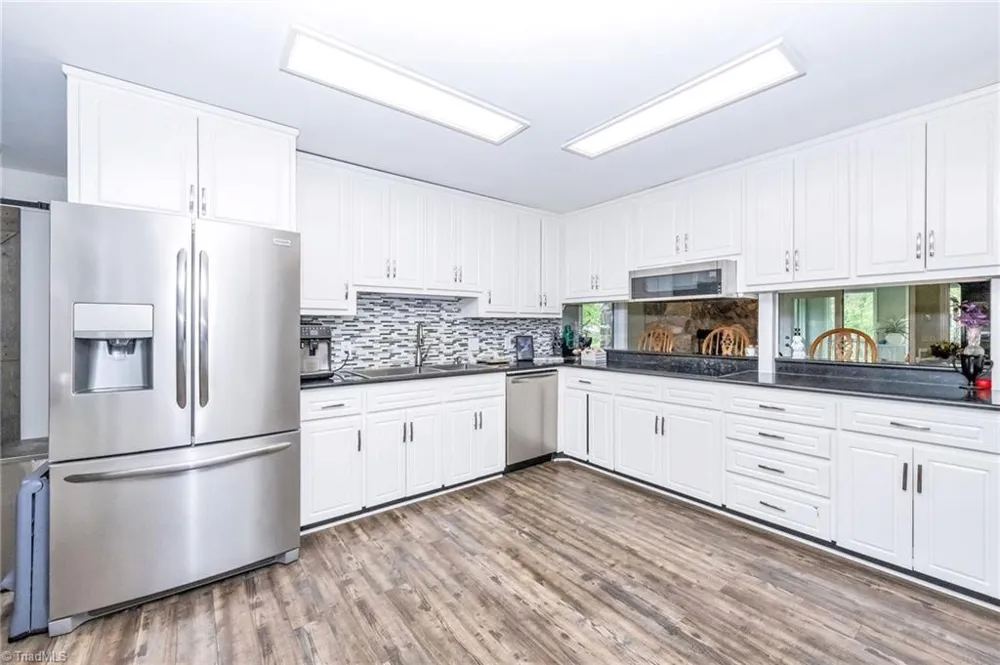 931,935 Don Bare Road Jefferson, NC 28640