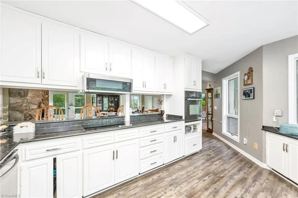 931,935 Don Bare Road Jefferson, NC 28640