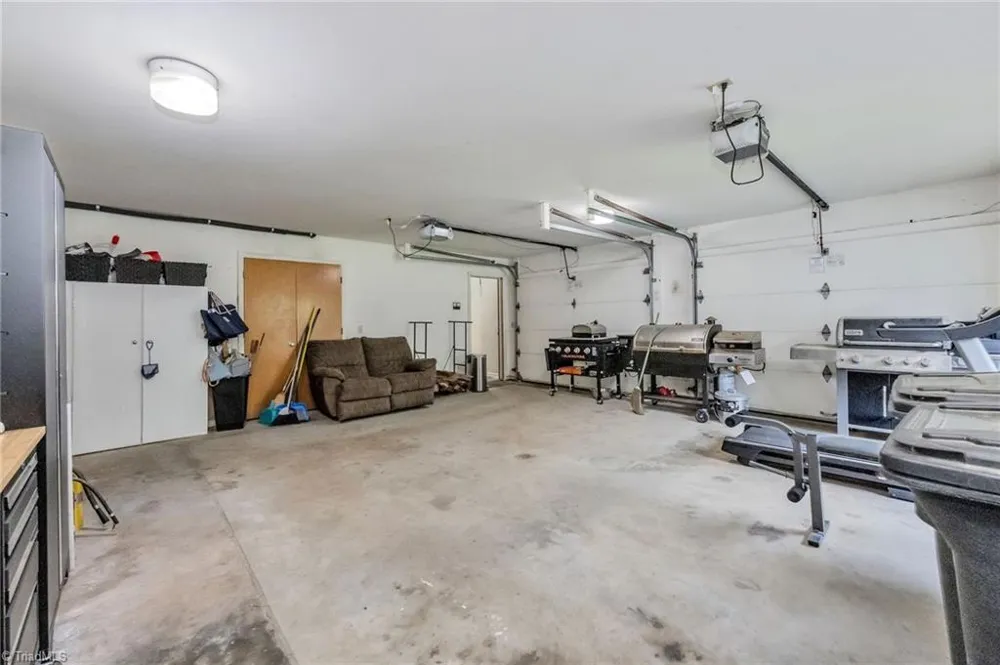 931,935 Don Bare Road Jefferson, NC 28640