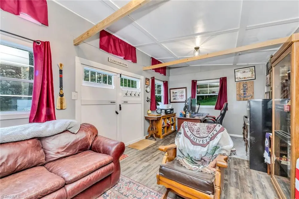 931,935 Don Bare Road Jefferson, NC 28640