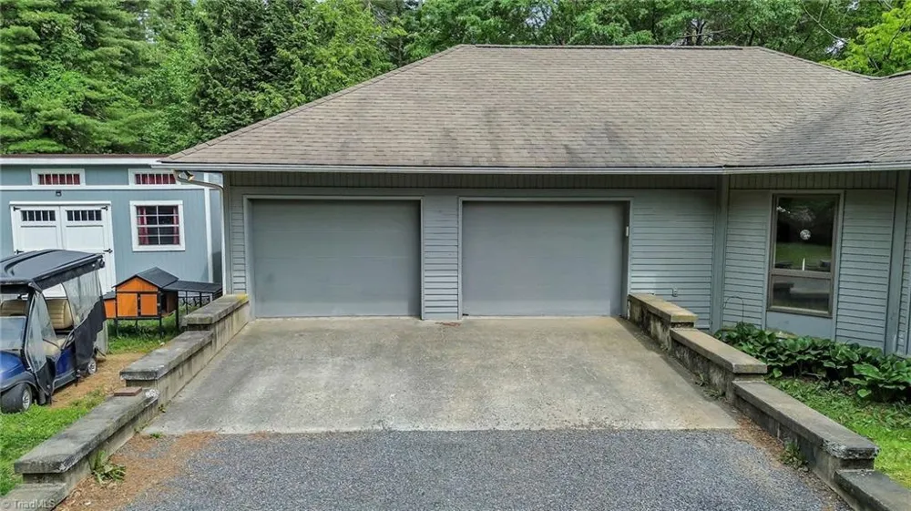 931,935 Don Bare Road Jefferson, NC 28640