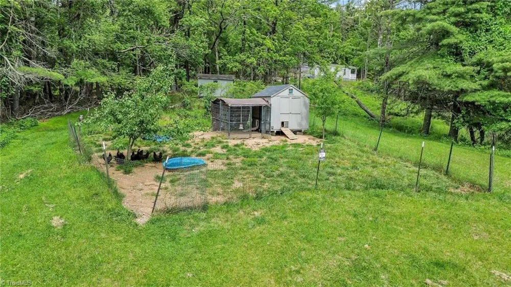 931,935 Don Bare Road Jefferson, NC 28640