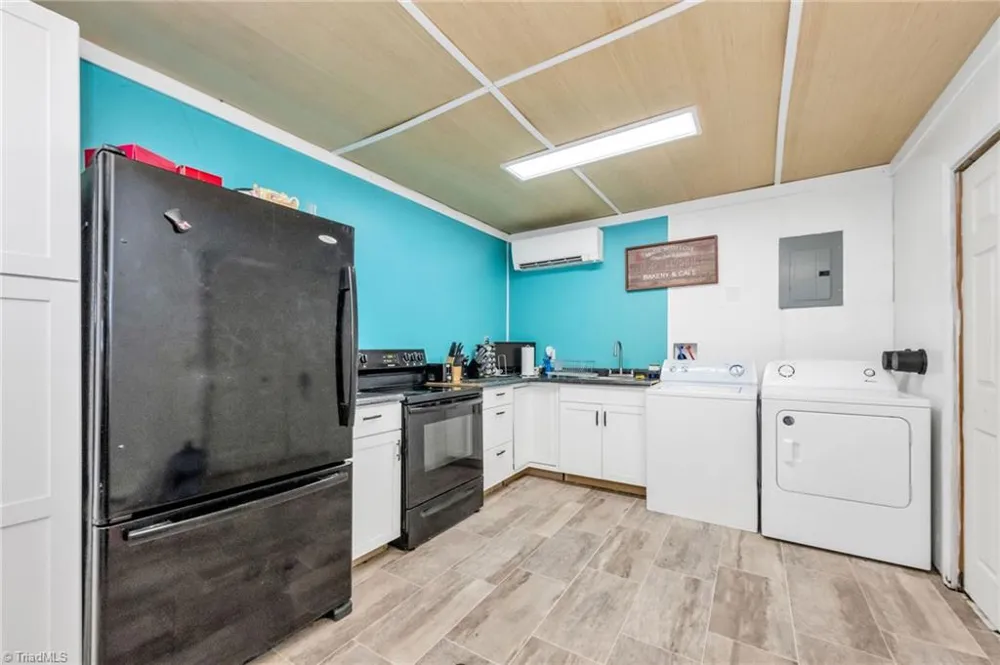 931,935 Don Bare Road Jefferson, NC 28640