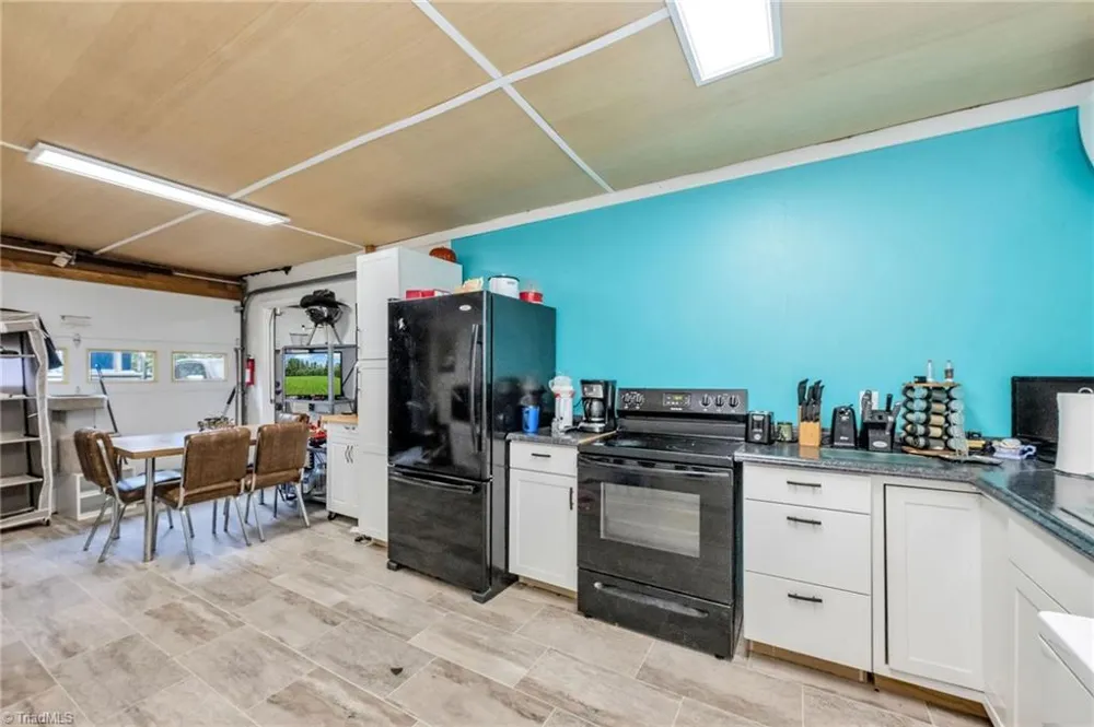 931,935 Don Bare Road Jefferson, NC 28640