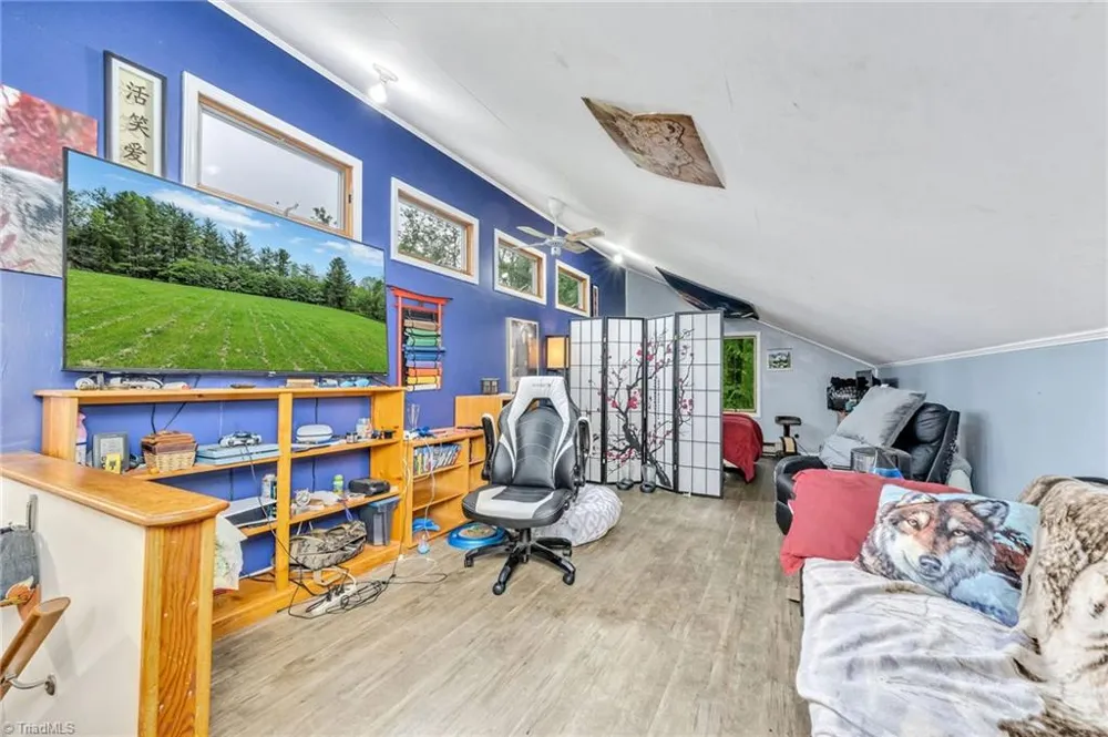 931,935 Don Bare Road Jefferson, NC 28640