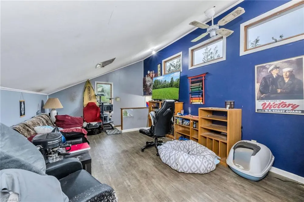 931,935 Don Bare Road Jefferson, NC 28640