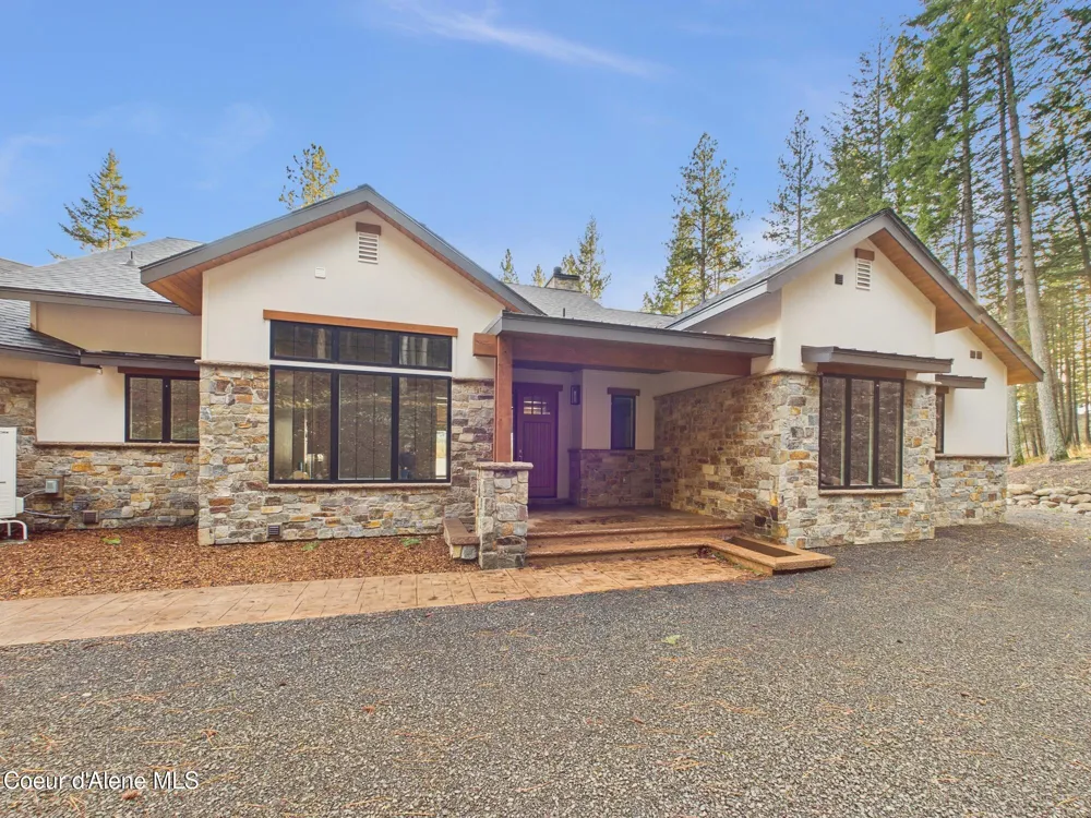 1413 E Round Lake Road St. Maries, ID 83861