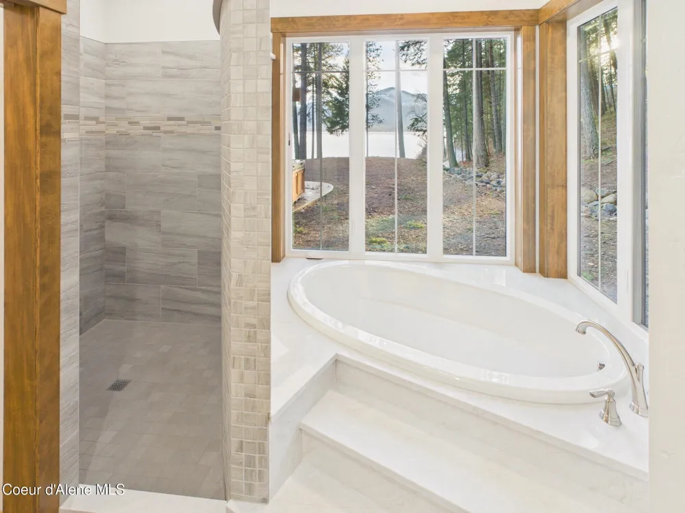 1413 E Round Lake Road St. Maries, ID 83861
