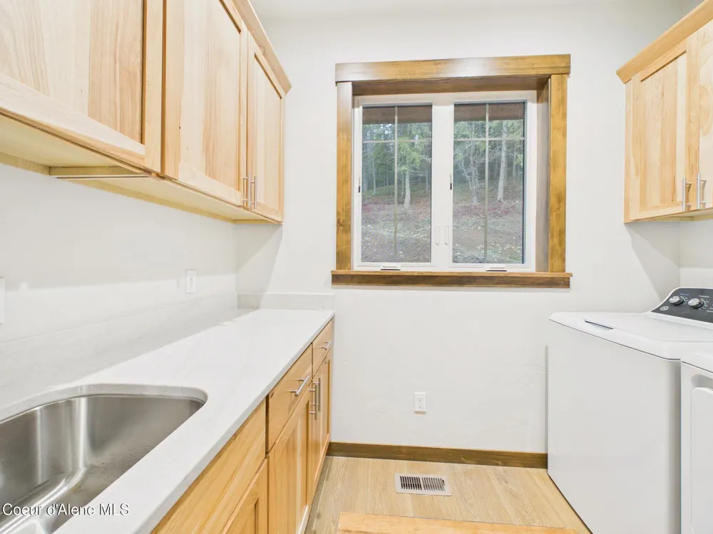 1413 E Round Lake Road St. Maries, ID 83861