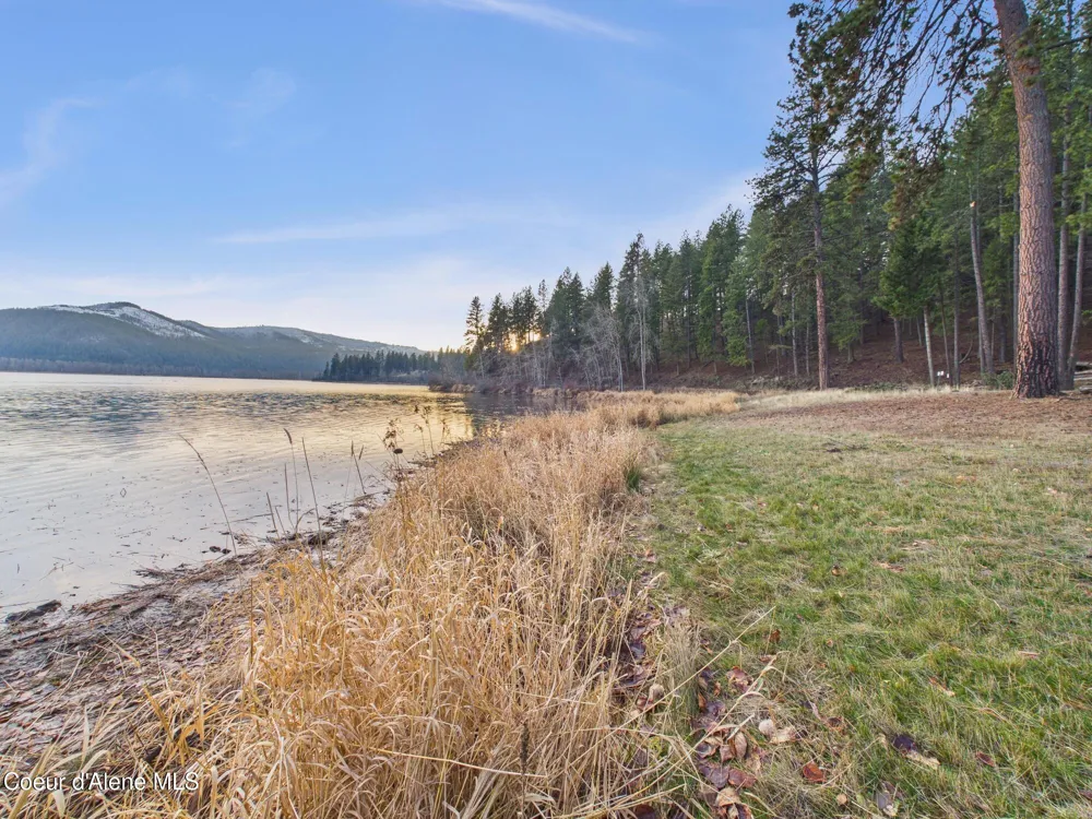 1413 E Round Lake Road St. Maries, ID 83861