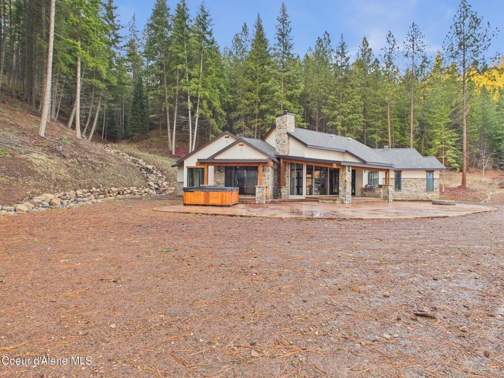 1413 E Round Lake Road St. Maries, ID 83861