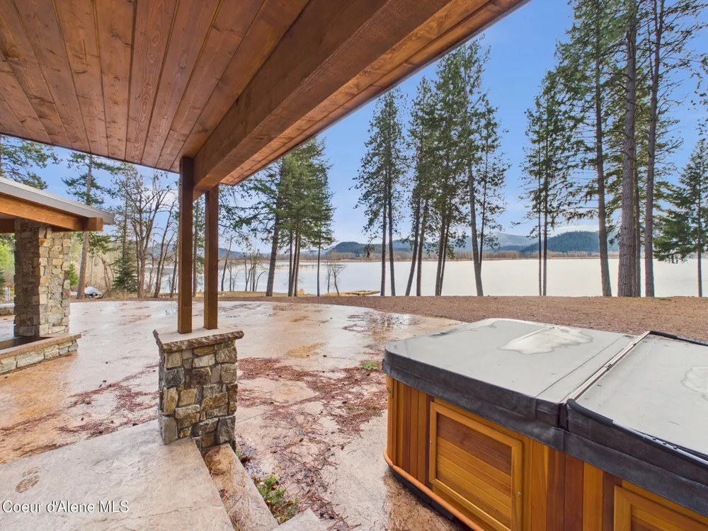 1413 E Round Lake Road St. Maries, ID 83861