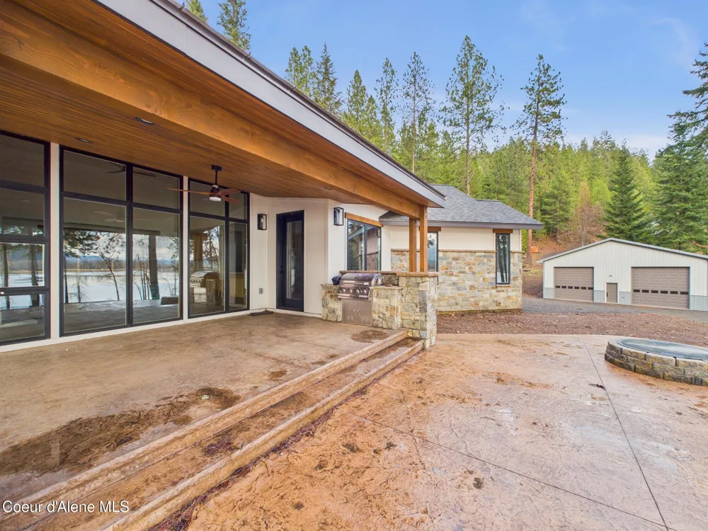1413 E Round Lake Road St. Maries, ID 83861