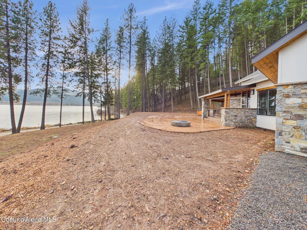 1413 E Round Lake Road St. Maries, ID 83861