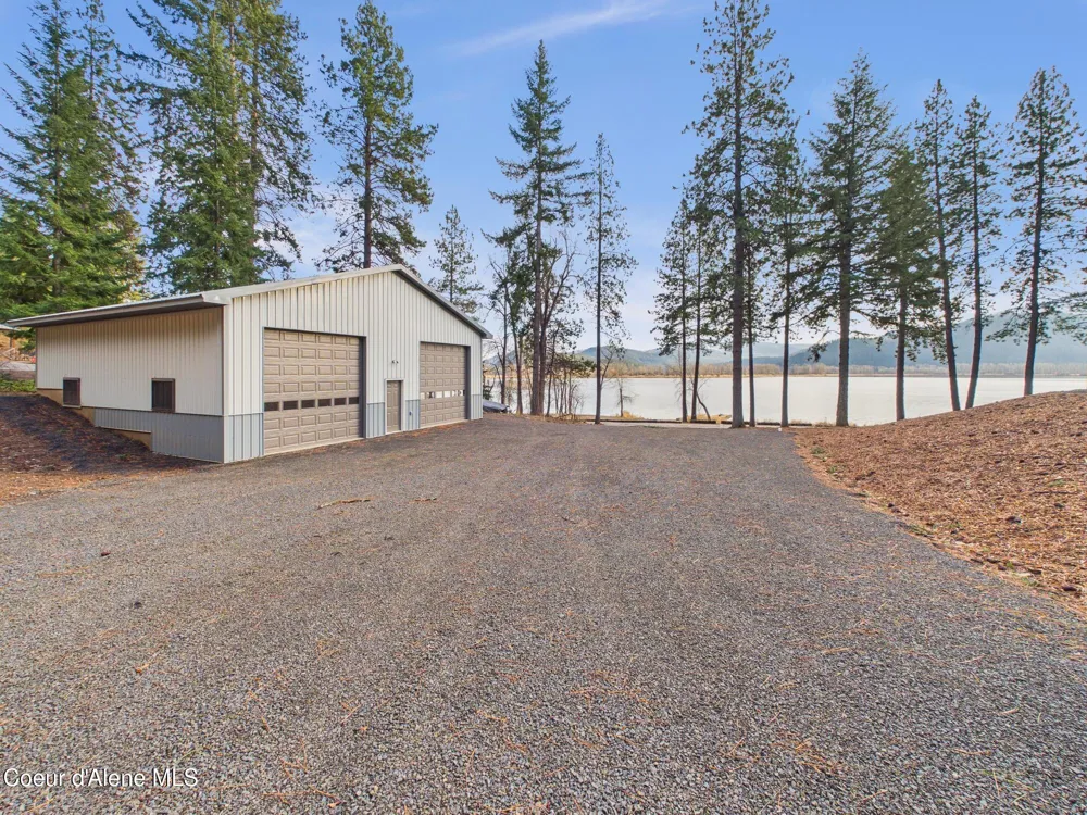 1413 E Round Lake Road St. Maries, ID 83861
