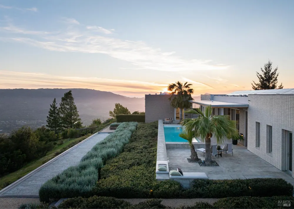 2947 Cavedale Road Glen Ellen, CA 95442