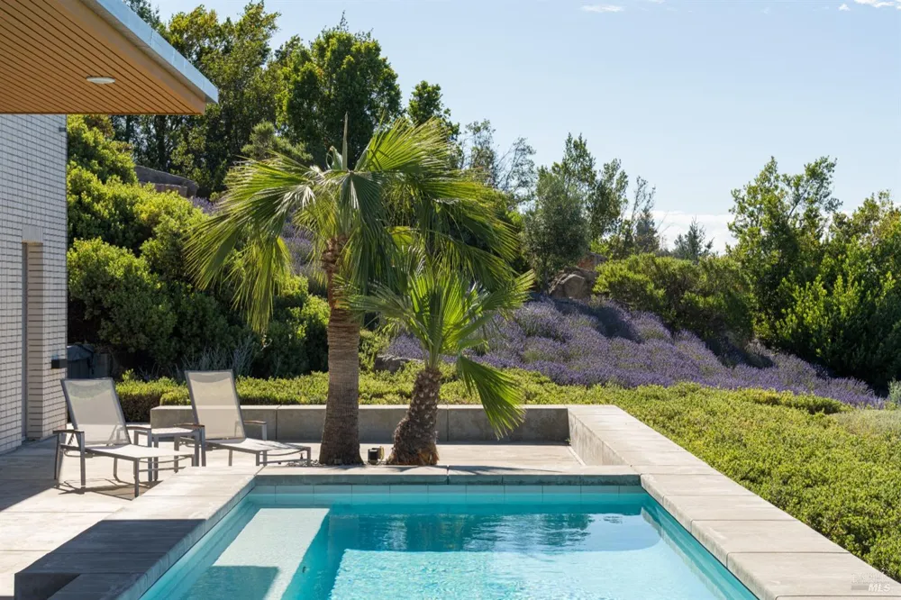 2947 Cavedale Road Glen Ellen, CA 95442