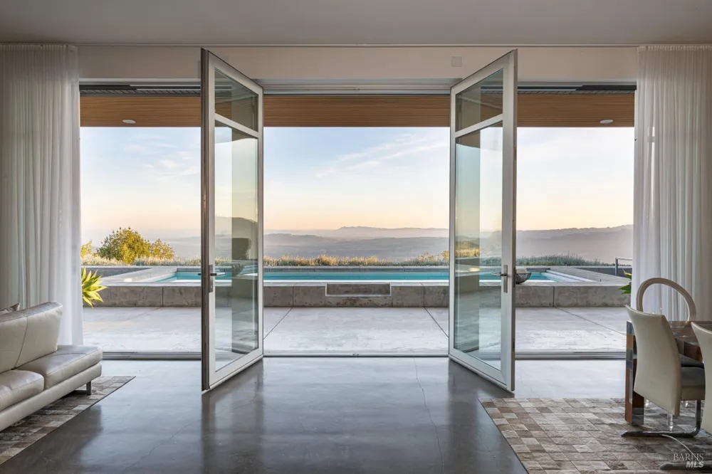 2947 Cavedale Road Glen Ellen, CA 95442