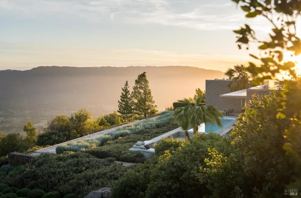 2947 Cavedale Road Glen Ellen, CA 95442