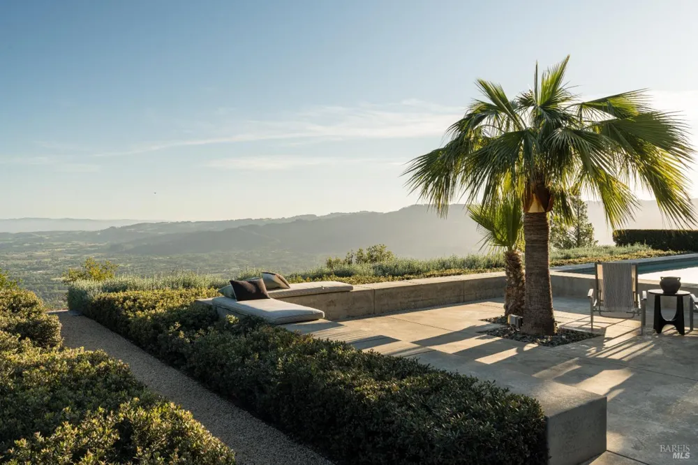 2947 Cavedale Road Glen Ellen, CA 95442
