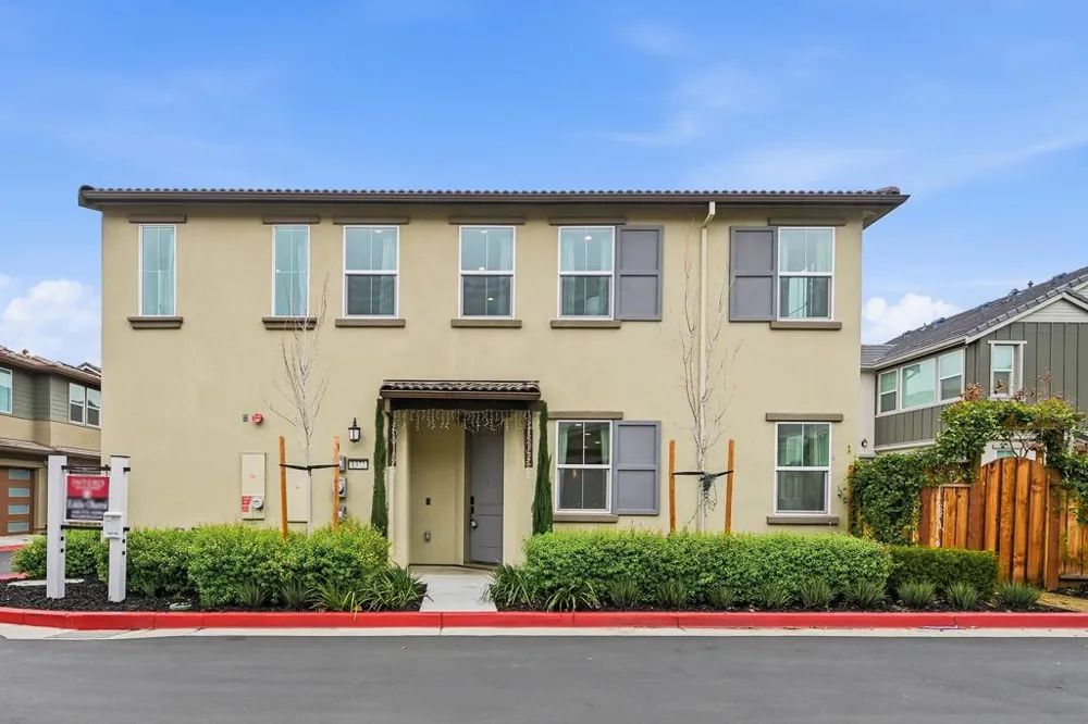 1372 S Melville Lane