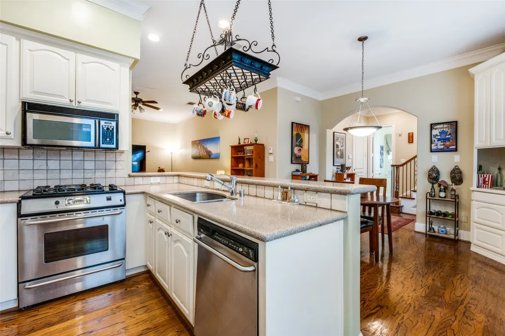 4007 Bowser Avenue #D Dallas, TX 75219