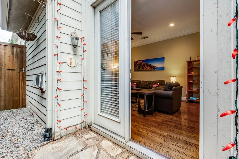 4007 Bowser Avenue #D Dallas, TX 75219