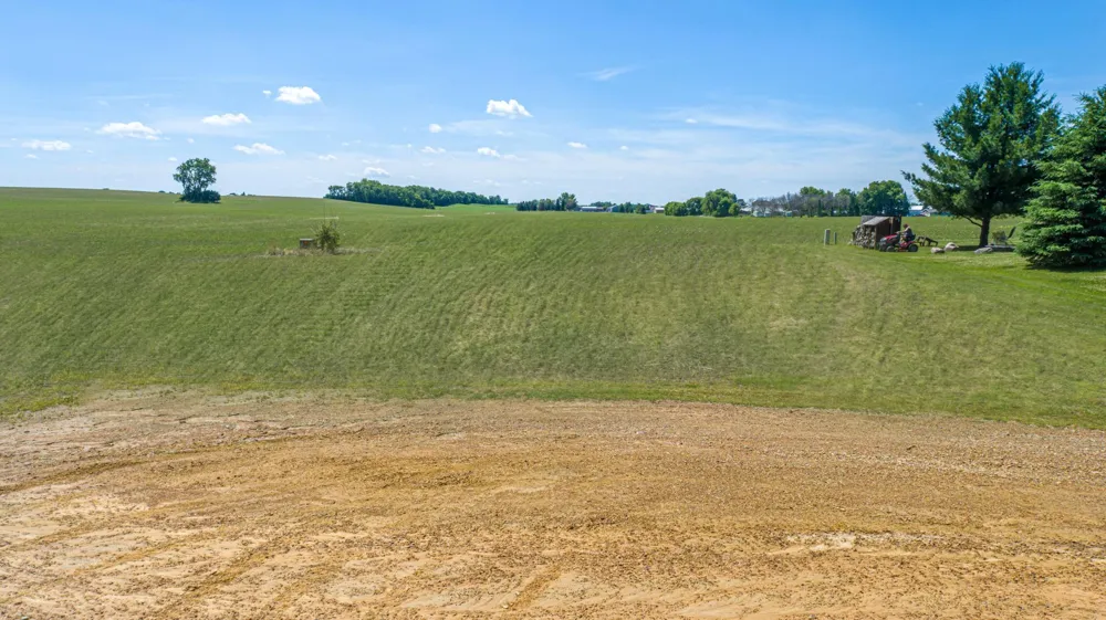 120 Kaukis Drive Le Sueur, MN 56058