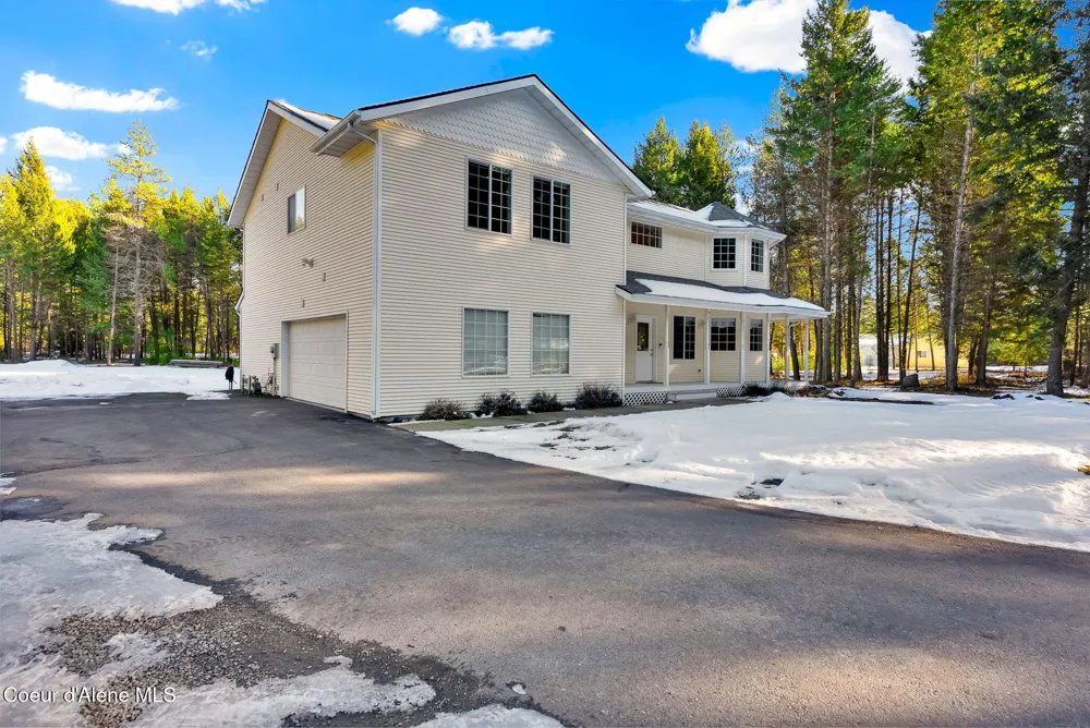 19850 Gunning Road Rathdrum, ID 83858