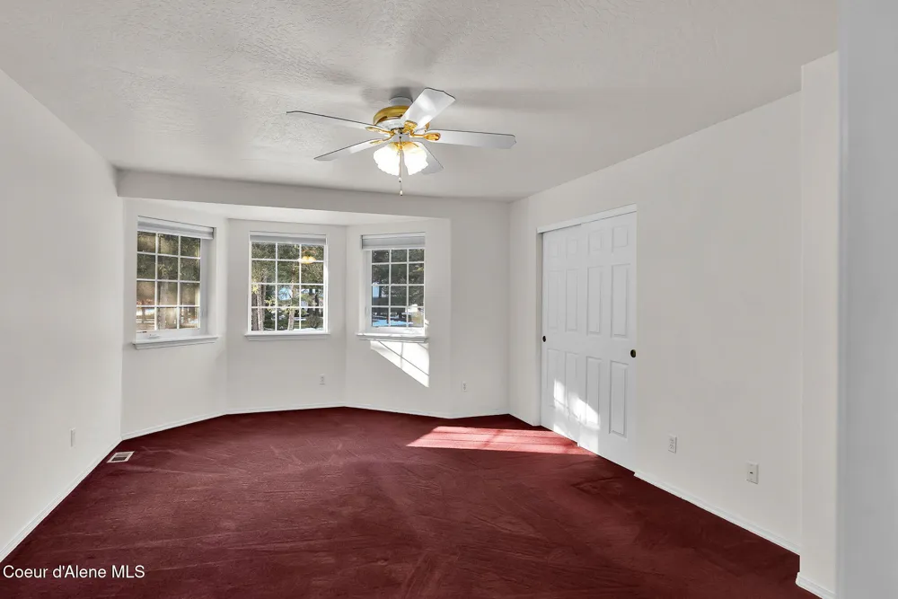19850 Gunning Road Rathdrum, ID 83858