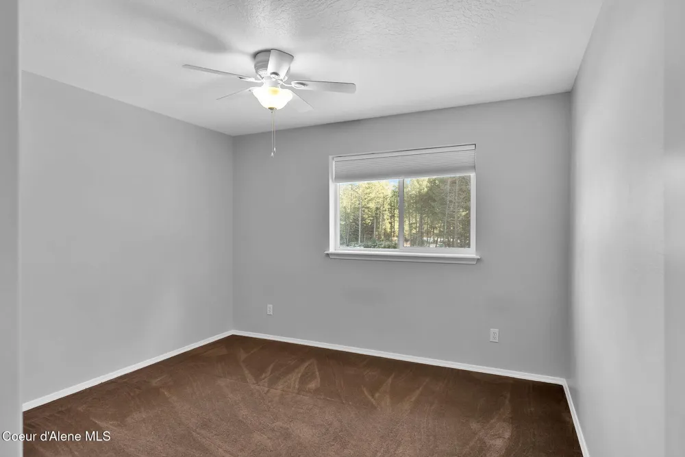 19850 Gunning Road Rathdrum, ID 83858
