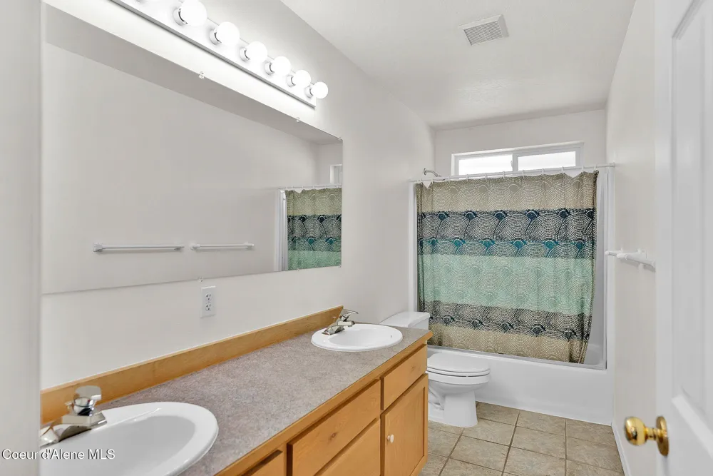 19850 Gunning Road Rathdrum, ID 83858