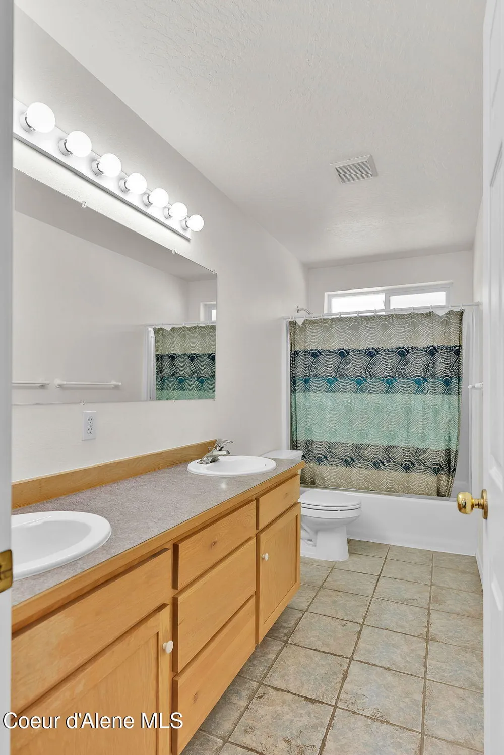 19850 Gunning Road Rathdrum, ID 83858
