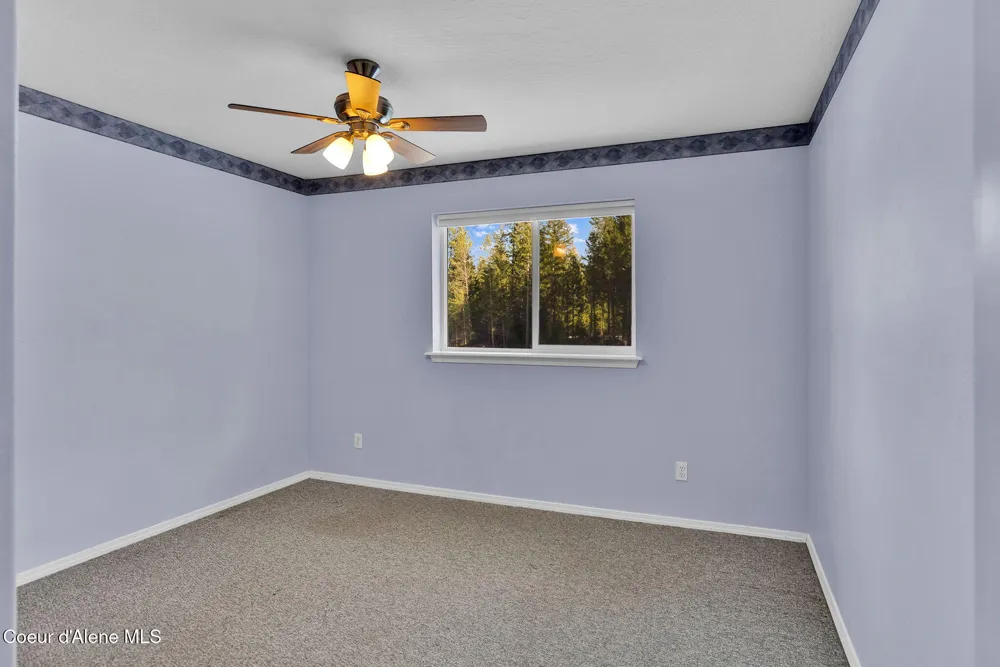 19850 Gunning Road Rathdrum, ID 83858