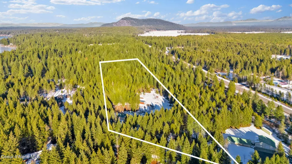 19850 Gunning Road Rathdrum, ID 83858