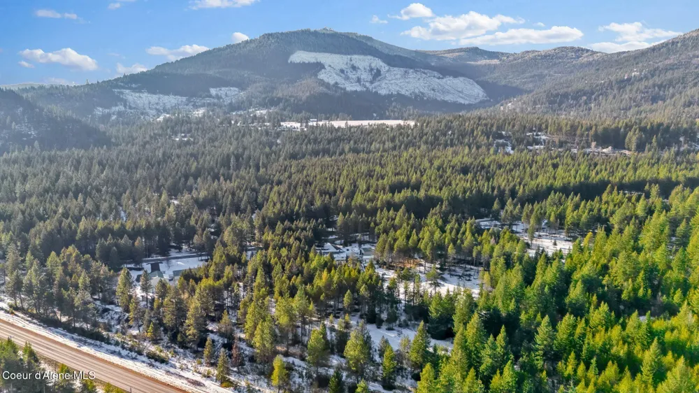 19850 Gunning Road Rathdrum, ID 83858