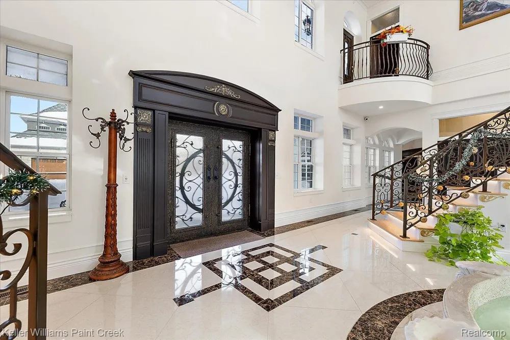 68050 Hillside Lane Washington Township, MI 48095
