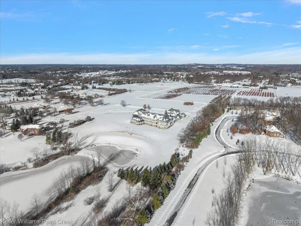 68050 Hillside Lane Washington Township, MI 48095