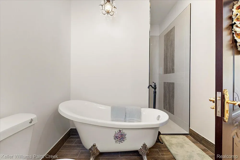 68050 Hillside Lane Washington Township, MI 48095